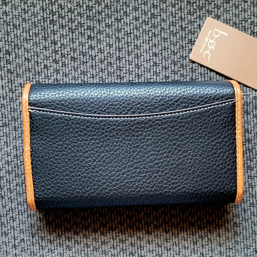 NWT B.O.C. ( Born Concept) Black with Tan Trim Pebbled Wallet - Picture 2 of 7